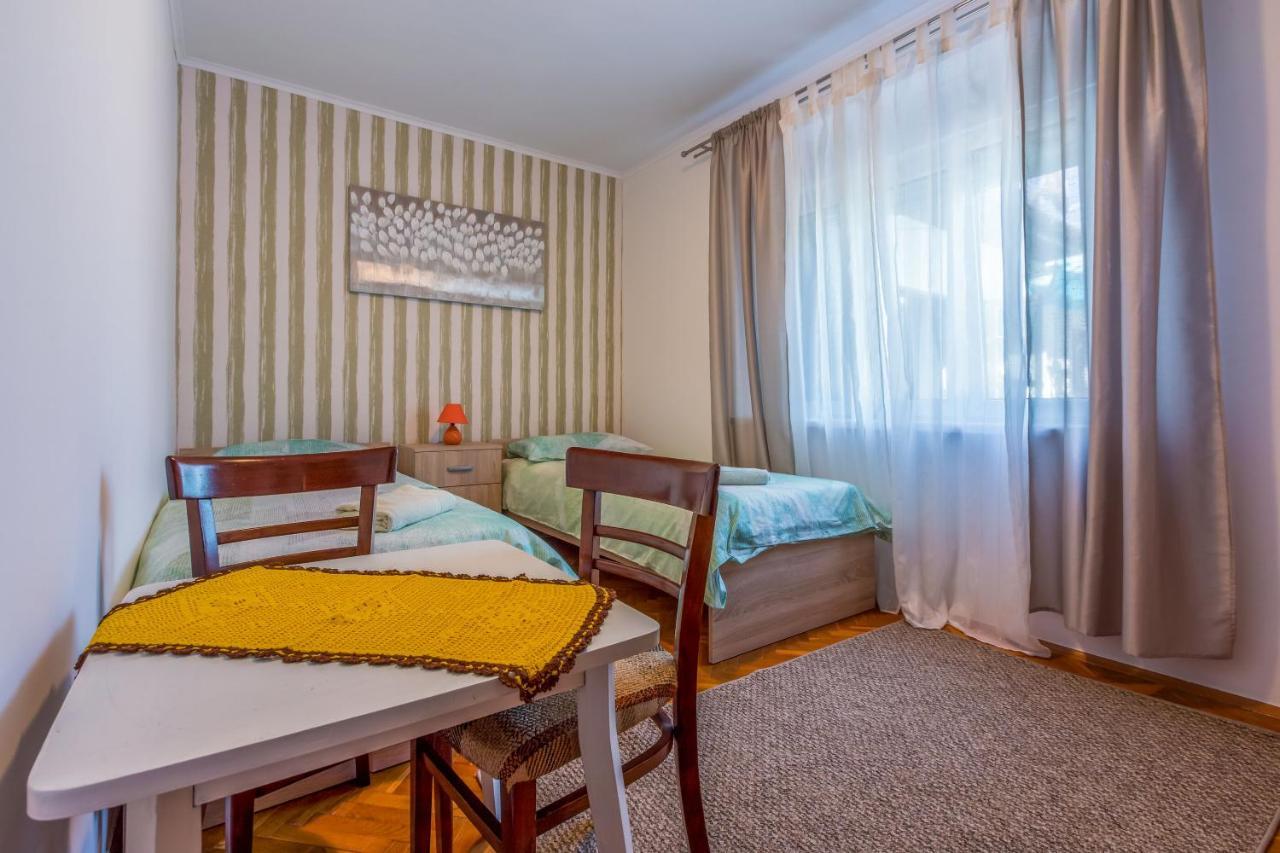 Apartment Leo Nona Novi Vinodolski Exterior foto